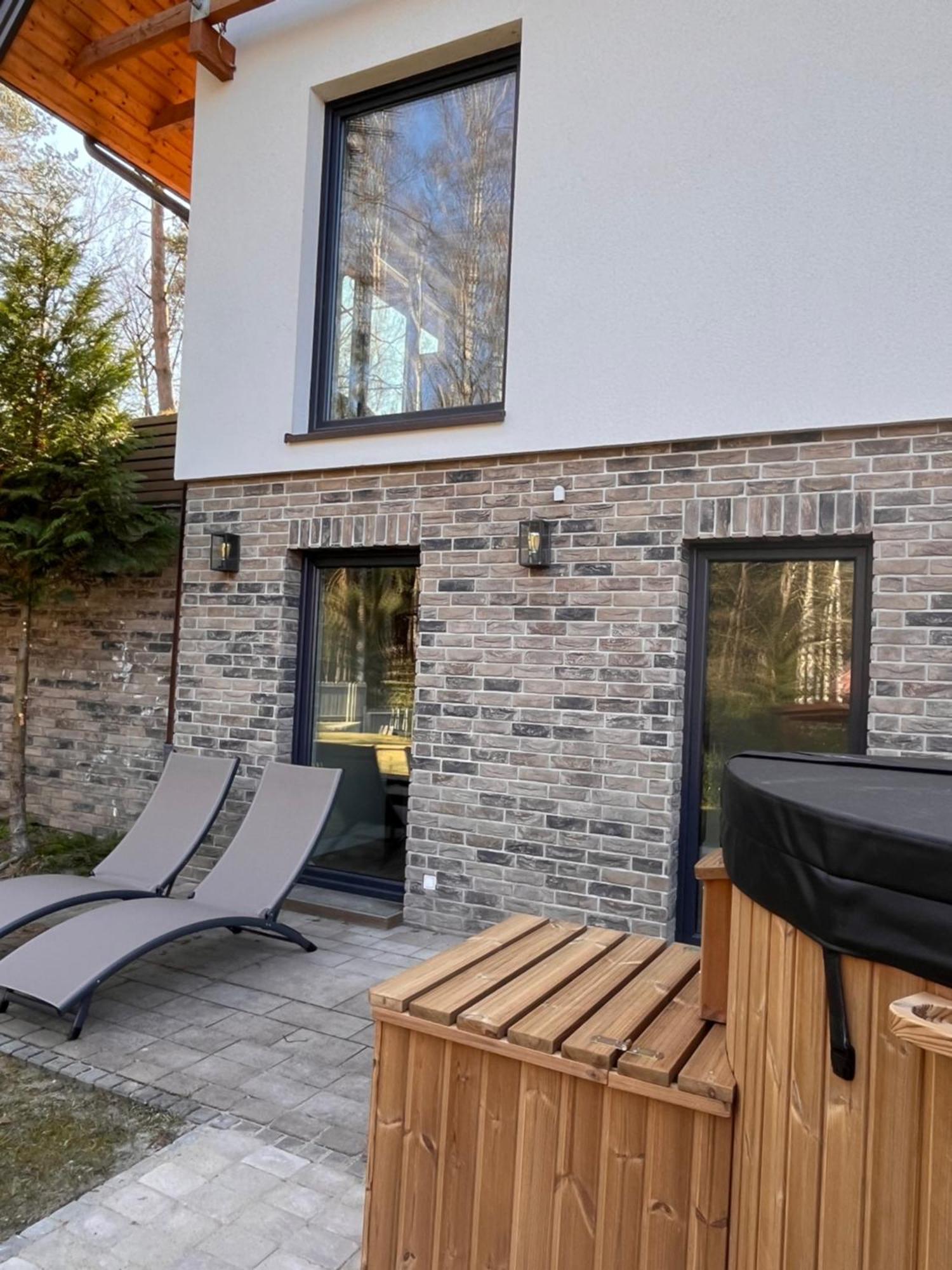Mazursko - Komfortowe Domy 8 Osobowe Nad Jeziorem, Balia Lub Sauna 克雷托维尼 外观 照片